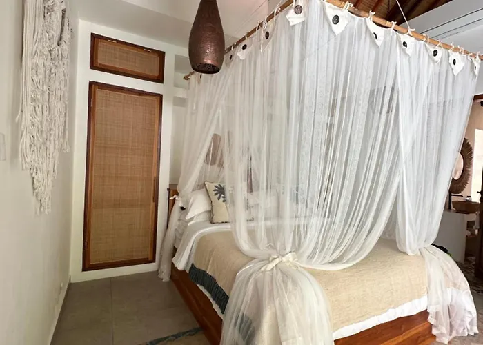 Santai * Nusa Lembongan